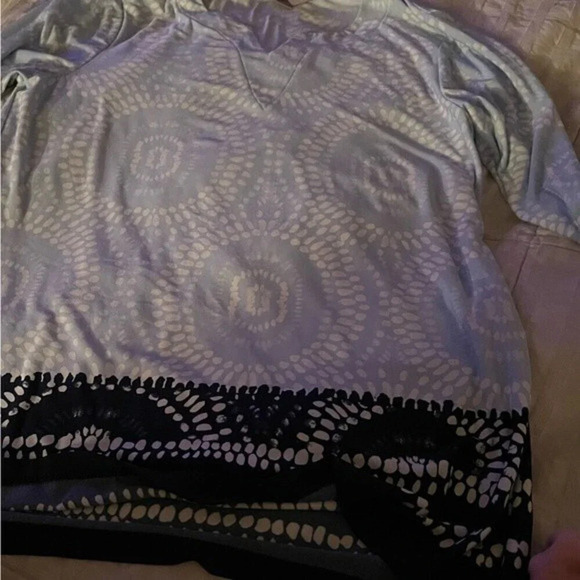 Chico’s top  size 1 (M/8). Light and dark blue. - Picture 1 of 6